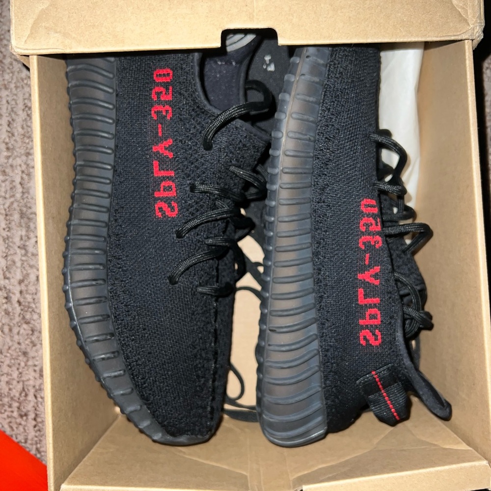 Yeezy 350 bred v2